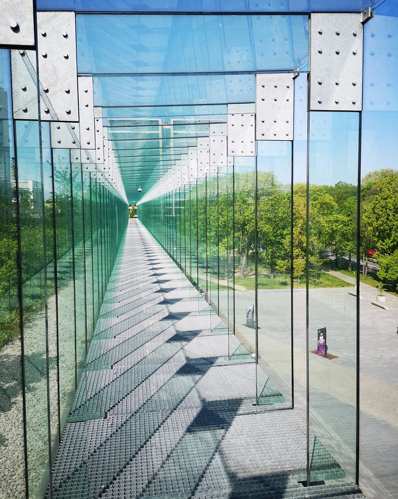 001 Centrum Spotkania Kultur